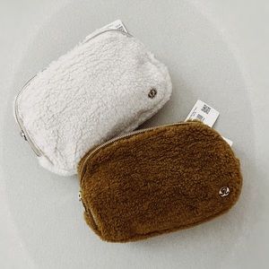 🤍🤎 BNWT!  Lululemon everywhere fleece belt bag SET caramel & natural ivory
